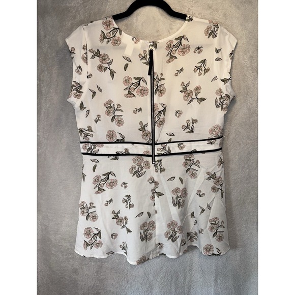 Motherhood Maternity floral Medium Shirt - Picture 6 of 10